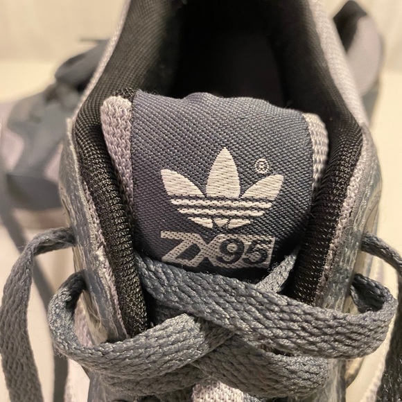 Like New Men’s Adidas ZX95 Sneakers - Picture 9 of 10